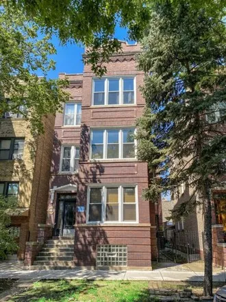 Buy this studio house on 816 North Leavitt Street in Chicago, IL 60647