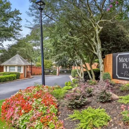 Image 2 - North Park Place, Sandy Springs, GA 30346, USA - Townhouse for rent
