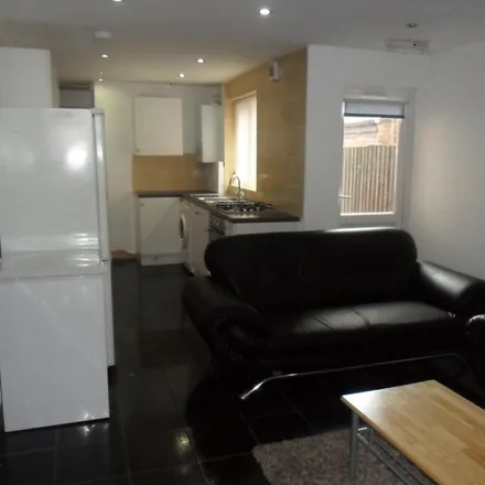 Image 1 - 40 Exeter Road, Selly Oak, B29 6EU, United Kingdom - Townhouse for rent