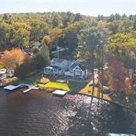 Image 2 - 129 Lake Drive, Glocester, RI 02814, USA - House for sale