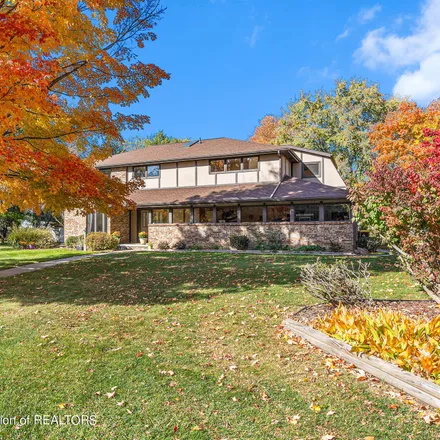 Buy this 6 bed house on 1740 Shaker Boulevard in Forest Hills, Okemos