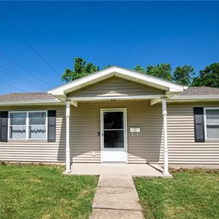 Buy this 3 bed house on 721 North 2nd Street in Iola, KS 66749
