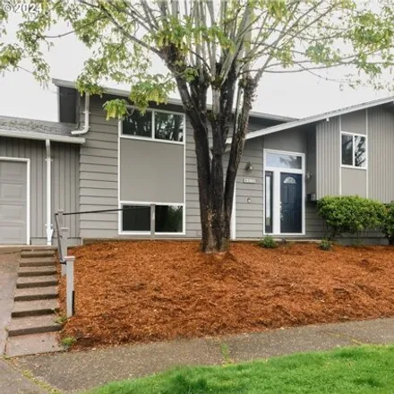 Buy this 5 bed house on 13160 Southwest Park Way in Beaverton, OR 97005