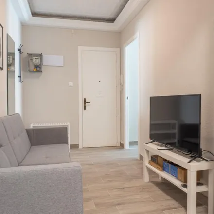Rent this 6 bed apartment on calle San Pablo in 03012 Alicante, Spain