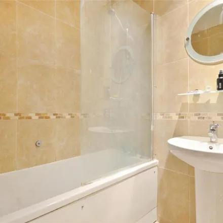 Rent this 3 bed apartment on Chevington in Garlinge Road, London
