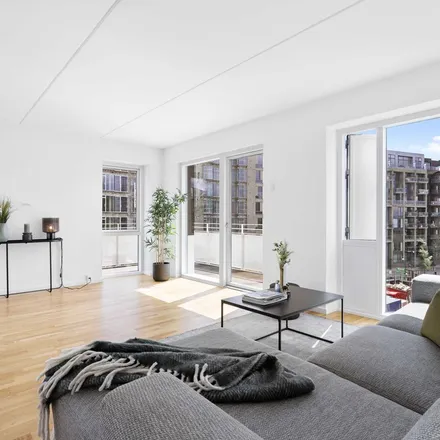 Rent this 4 bed apartment on Theodore Roosevelts Vej 15 in 2450 København SV, Denmark