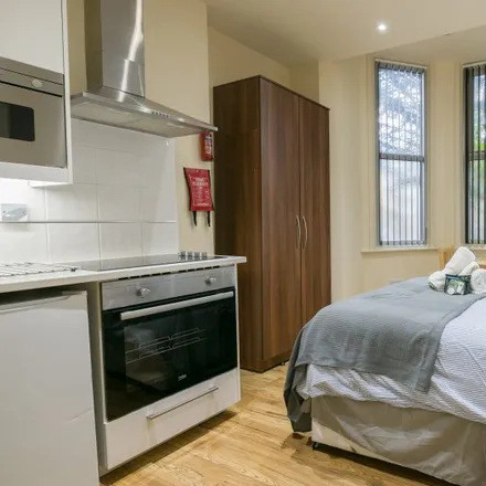 Rent this studio apartment on Dean Road in Willesden Green, London