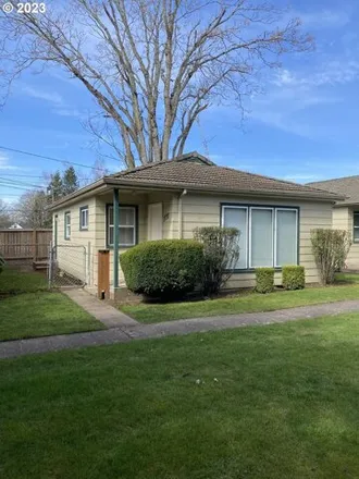 Buy this 9 bed house on 1775 Market Street Northeast in Salem, OR 97301
