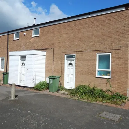 Rent this 2 bed apartment on Moat Field School in Matchborough Way, Redditch