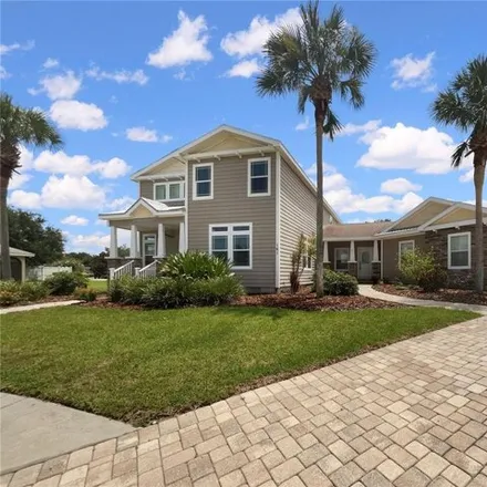 Buy this 3 bed house on 165 Melissa Trail in Auburndale, FL 33823