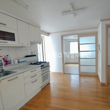 Image 2 - 서울특별시 서초구 잠원동 25-31 - Apartment for rent