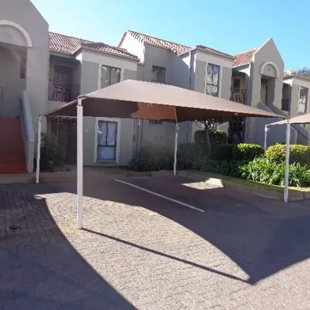 Image 2 - Outeniqua Avenue, Oakdene, Johannesburg, 2001, South Africa - Townhouse for rent