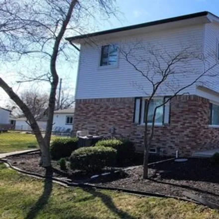 Image 6 - 24118 Lakewood Street, Saint Clair Shores, MI 48082, USA - House for sale