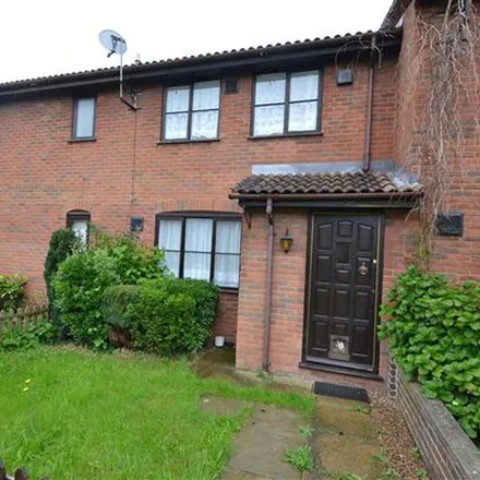 Rent this 1 bed townhouse on Bishops Drive in London, TW14 8LT