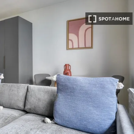 Rent this studio apartment on Schwendenweg 5 in 8003 Zurich, Switzerland