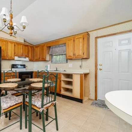 Image 6 - 153 Bogue Forest Drive, Ocean, Carteret County, NC 28570, USA - Apartment for sale