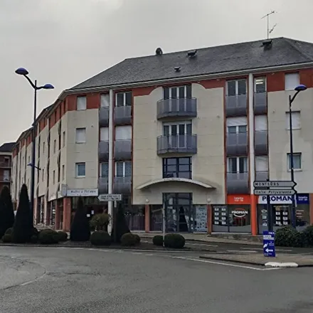 Image 5 - 19 Rue du Sergent Louvrier, 53100 Mayenne, France - Apartment for rent