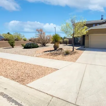 Buy this 3 bed house on 10398 Flagstaff Drive Northwest in Albuquerque, NM 87114