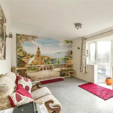 Image 2 - Sunnyhill Court, Sunny Hill Road, Bournemouth, Christchurch and Poole, BH12 2DH, United Kingdom - Apartment for sale