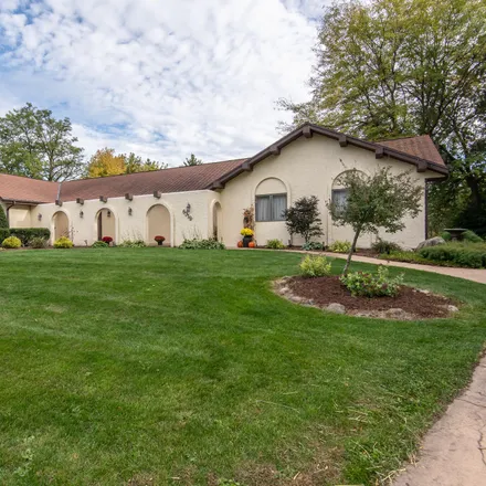 Image 1 - 6319 Parkview Road, Greendale, WI 53129, USA - House for sale