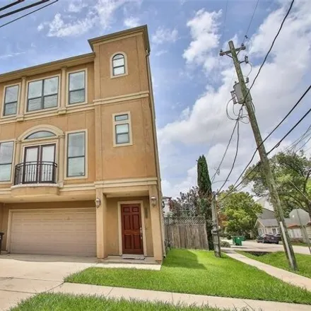 Rent this 3 bed house on 6001 Hamman Street in Houston, TX 77007