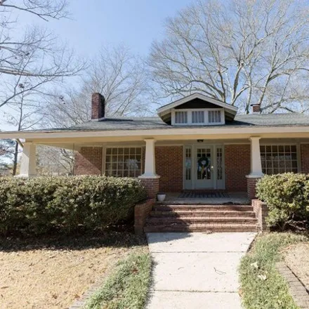 Image 1 - 911 North Parkway Street, Corinth, MS 38834, USA - House for sale