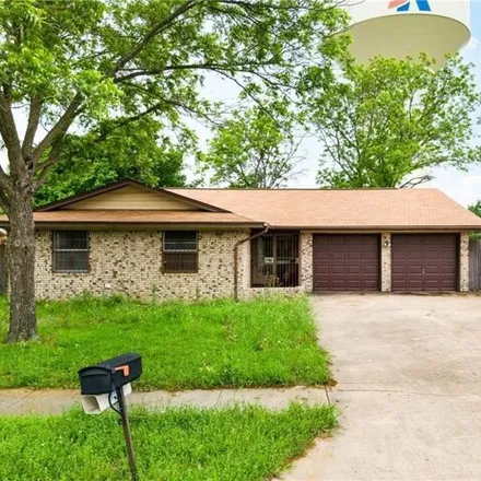 Buy this 3 bed house on 2928 Chaucer Drive in Killeen, TX 76543