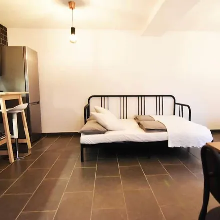 Rent this 3 bed apartment on Arminiusstraße 3 in 50679 Cologne, Germany