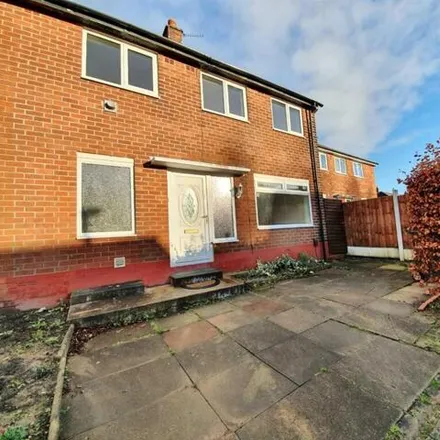 Rent this 3 bed house on Ryelands Crescent in Preston, PR2 1PX