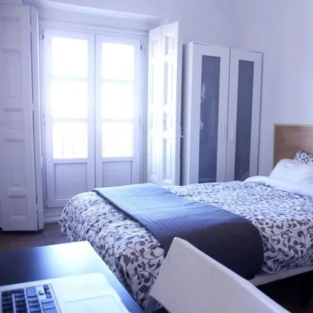 Rent this 9 bed room on Madrid in Plaza de Herradores, 10