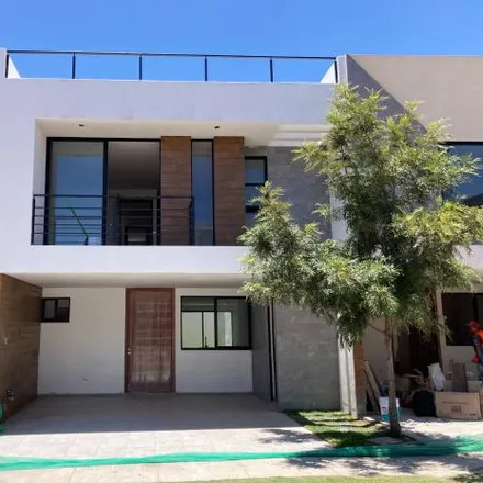 Buy this 3 bed house on Circuito 1 B in Fraccionamiento La Antigua Cementera, 72040 Puebla