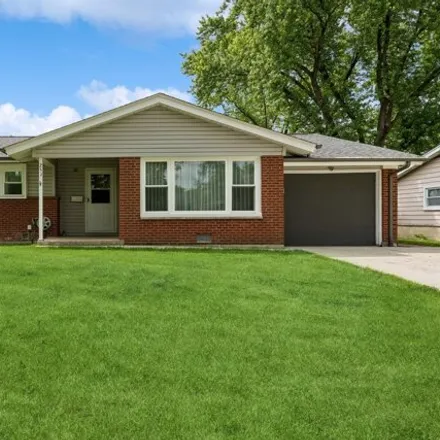 Buy this 3 bed house on 263 Mulberry Lane in Elk Grove Village, IL 60007
