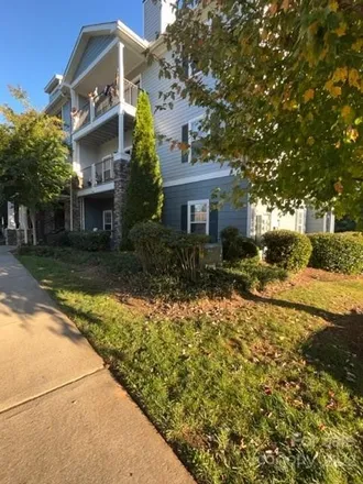 Buy this 3 bed condo on Lake Drive in Buncombe County, NC 28728