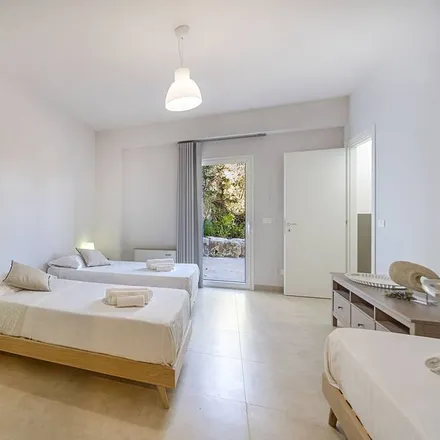 Rent this 5 bed house on Ragusa