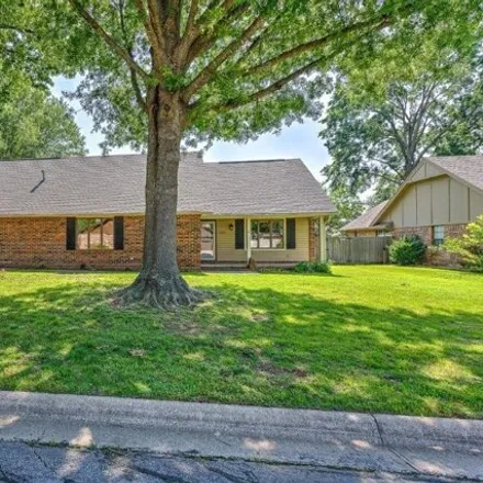 Buy this 5 bed house on 803 S Orleans Dr in Rogers, Arkansas