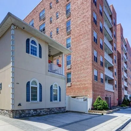 Buy this 3 bed condo on 434 East Broadway in City of Long Beach, NY 11561