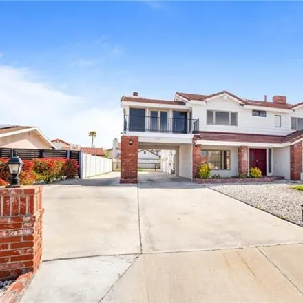 Image 1 - 18389 Lakeview Drive, San Bernardino County, CA 92395, USA - House for sale