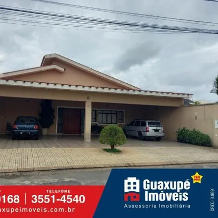 Buy this 4 bed house on Rua da Aparecida in Guaxupé - MG, 37800
