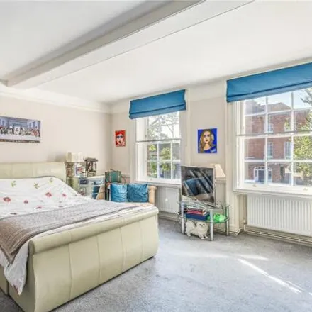 Image 9 - StaffHost Europe, 27 London End, Beaconsfield, HP9 2HN, United Kingdom - Townhouse for sale