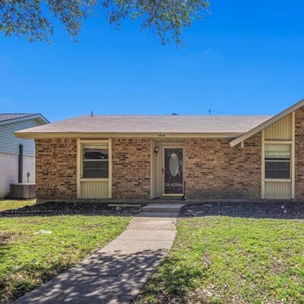 Image 2 - 1834 Addington Drive, Carrollton, TX 75007, USA - House for rent