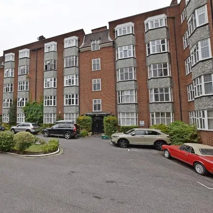 Rent this 3 bed apartment on Calthorpe Mansions in Calthorpe Road, Park Central