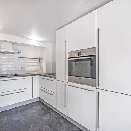 Rent this 2 bed apartment on Building 36a in Cadogan Road, London