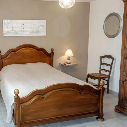 Rent this 2 bed apartment on 83330 Le Castellet