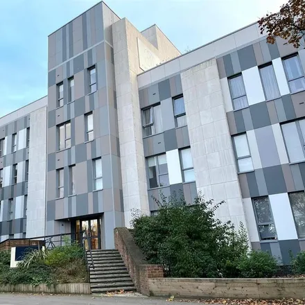 Rent this 1 bed apartment on Aspen House in 300 King's Road, Reading