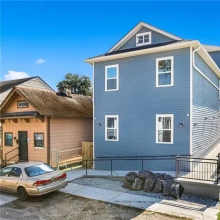 Buy this 1studio house on 1718 Marais Street in Faubourg Marigny, New Orleans