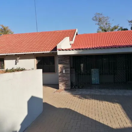 Image 5 - Dubloon Avenue, Wilgeheuwel, Roodepoort, 1734, South Africa - Apartment for rent