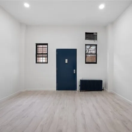 Image 5 - 86-22 Jamaica Avenue, New York, NY 11421, USA - Apartment for rent