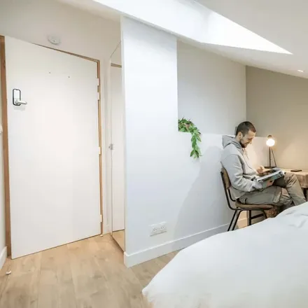 Rent this 14 bed room on 14 Avenue Jean-Baptiste Champeval in 94000 Créteil, France