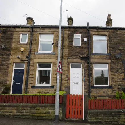 Rent this 2 bed townhouse on East & West Ardsley Social Club in Common Lane, East Ardsley