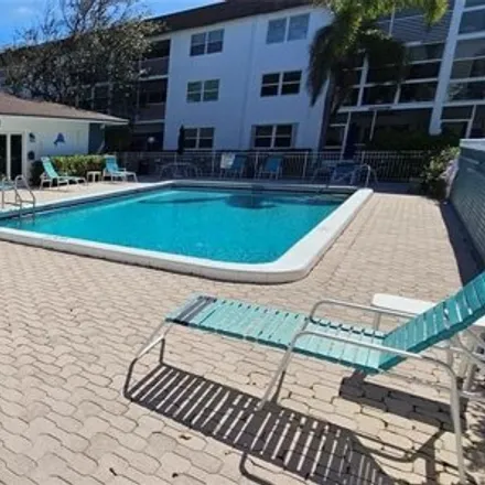 Image 3 - 1544 Southeast 21st Avenue, Lauderdale-by-the-Sea, Broward County, FL 33062, USA - Condo for rent